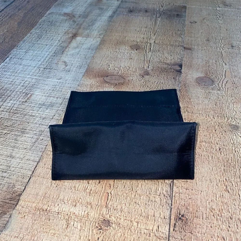 Givenchy parfums pouch  - Picture 11 of 12